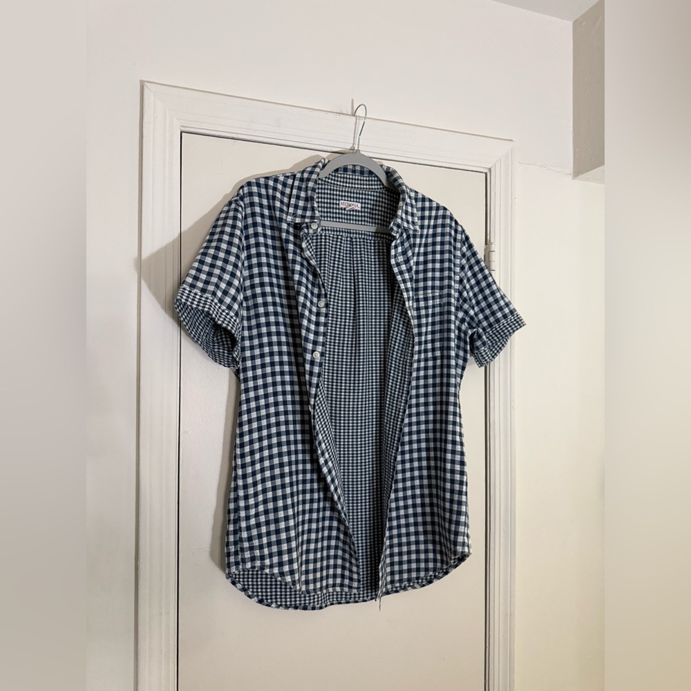 Merona blue and white gingham button up shirt 
Size Medium
In Great Condition